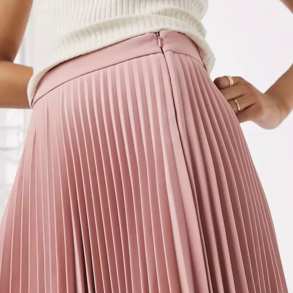 Lea & Viola Light Pink Pleated Skirt - Size M (EUC) - Picture 3 of 10